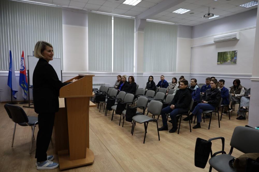 В преддверии донорской акции сотрудникам ППО "ЭВТ им. В.А. Ревунова" рассказали о донорстве костного мозга